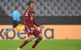 Thomas Muller lại xát muối vào nỗi đau của Barcelona