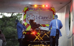 WHO cảnh báo 'sóng thần COVID-19' do sự lây lan cùng lúc của Delta, Omicron