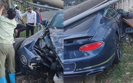 Bentley Continental GT giá 25 tỷ đồng của đại gia Sài Gòn toác đầu sau cú húc văng cột điện, thiệt hại nhẩm tính đã tới tiền tỷ