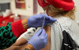 Quân đội Mỹ đang thử nghiệm một loại vắc-xin có thể chống lại tất cả các biến thể COVID-19