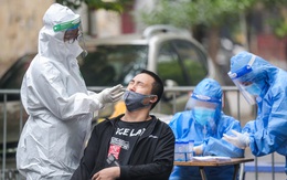 [NÓNG] Hà Nội: Số ca Covid-19 lập đỉnh, 8 quận trung tâm chuyển lên cấp độ 3