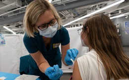 Omicron là "điềm báo tử" của Covid-19?