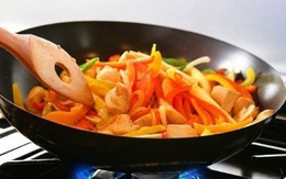 Mẹo dùng chảo vừa an toàn sức khỏe lại không dính, sát chảo