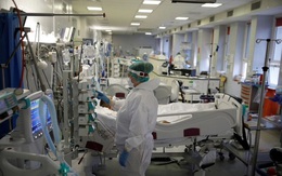 Ba Lan phải trả giá đắt khi nhiều người dân từ chối tiêm vaccine COVID-19