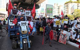 Người Myanmar tiếp tục biểu tình bất chấp động thái mới của quân đội