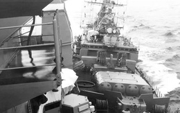 Vụ 'va chạm nhẹ' cách đây 33 năm giữa chiến hạm Liên Xô và Mỹ