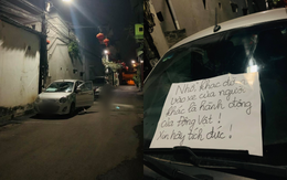 Phát hiện kính xe bám đầy chất nhầy nhụa sau 1 đêm, chủ xe liền dán giấy "dằn mặt": Nội dung gây tranh cãi