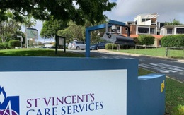 Tiêm vaccine Covid-19 quá liều, hai người Australia phải nhập viện