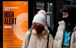 Biến thể ở Anh có thêm “vũ khí mới” nguy hiểm: Cuộc chiến chống Covid-19 càng gian nan