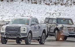 Ford Ranger Raptor thế hệ mới chạy thử trên đường phố, để lộ chi tiết ống xả mới lạ