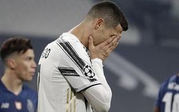 Ronaldo bị chỉ trích vì "sợ bóng" khiến Juve cay đắng rời Champions League