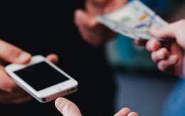 Sự khác biệt giữa việc mua smartphone trực tuyến và tại cửa hàng