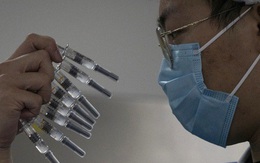 Nghịch lý đắng lòng của vắc-xin Covid-19 Trung Quốc