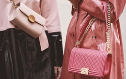 Bỏ ra cả đống tiền để sắm túi Chanel hay áo Gucci, rốt cuộc chúng ta đang mua cái gì từ các thương hiệu xa xỉ? Câu trả lời nằm ngoài dự kiến của người thường