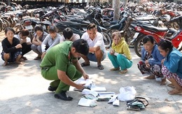 Nữ quái mở sòng bạc lưu động đánh từ trưa đến sáng