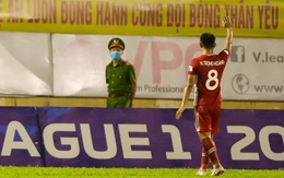 Cầu thủ Nghệ An ở Viettel nói lời yêu thương với đội bóng xứ Nghệ sau trận thắng trên sân Vinh