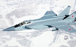 Tiêm kích MiG-31 của Nga lần đầu tiên có chuyến bay lịch sử ở Bắc Cực