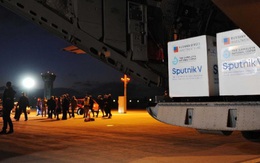 Bất mãn chiến lược vaccine tập trung, nhiều nước châu Âu nhờ tới Nga và Trung Quốc