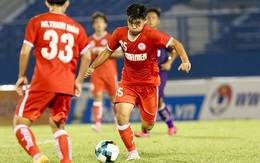 Cầu thủ U19 PVF ghi bàn khó tin từ phần sân nhà