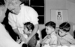 Li kỳ vụ trộm vắc-xin đi vào lịch sử năm 1959: Nó đã dạy chúng ta điều gì trong cuộc tiêm chủng COVID-19?