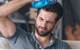 Đau đầu sau khi tiêm vaccine COVID-19 có bất thường?