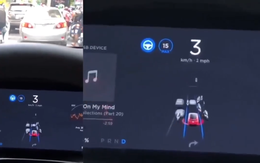 Thử nghiệm thực tế cho thấy hệ thống tự hành của xe Tesla “bó tay lái” trước giao thông Việt Nam