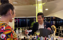 Quang Lê vô tình để lộ giá cát xê đi hát tại Mỹ, thấp hơn ở Việt Nam