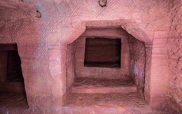 Khai quật mộ cổ “vương giả" 1.000 năm tuổi: Cảnh tượng bên trong khiến chuyên gia sửng sốt