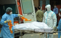 Thi thể chất chồng lò hỏa táng, bệnh viện cạn oxy: Ấn Độ thất thủ trước đại dịch Covid-19