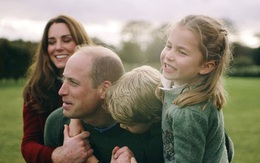 Vợ chồng Công nương Kate chia sẻ đoạn video làm ''tan chảy'' trái tim người hâm mộ với loạt khoảnh khắc đời thường vui vẻ bên 3 con