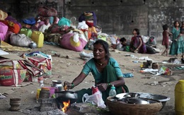 COVID-19 khiến thế giới có thêm 120 triệu người nghèo, trong đó có 75 triệu người Ấn Độ