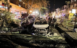 Loạt phóng rocket của Hamas đã tàn phá cơ sở hạ tầng và xe cộ Israel như thế nào?