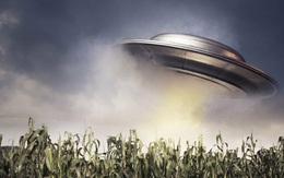 Cựu nhân viên tình báo Mỹ điều tra UFO phàn nàn bị Lầu Năm Góc đe dọa