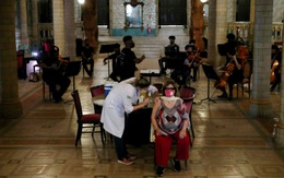 Brazil có “ốc đảo khỏe mạnh” nhờ tiêm vaccine Covid-19