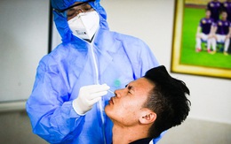 Vì sao CLB Hà Nội bất ngờ hoãn tiêm vắc xin COVID-19?