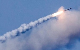 Tấn công bằng tên lửa, Nga đánh chặn ngoạn mục, Israel ngậm trái đắng