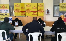 Israel đổi vắc-xin Covid-19... sắp hết hạn sử dụng cho Palestine