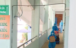 Nhói tim bé trai 5 tuổi ôm đồ rời khu cách ly đi điều trị Covid-19