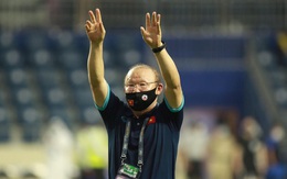 Hết hạn cách ly COVID-19, vì sao ông Park và tuyển Việt Nam chưa được về nhà?