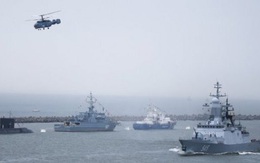 72 giờ căng thẳng, Nga quyết mạnh tay, tàu chiến và tàu ngầm ra đòn "rắn" ở Biển Đen?
