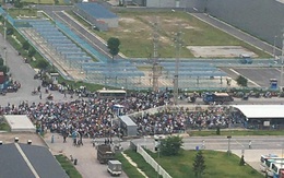 CLIP: Hàng ngàn công nhân tập trung lấy mẫu xét nghiệm Covid-19