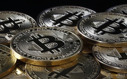 Giá Bitcoin liên tục lao dốc, 'chữ thập tử thần' sắp xuất hiện?