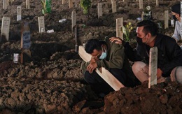 Biến thể Delta và tin giả khiến Indonesia thất thủ trước làn sóng Covid-19 mới