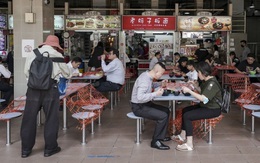 Lộ trình ‘sống chung với COVID-19’ của Singapore va phải ‘đá tảng’