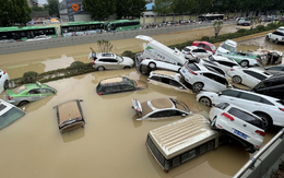 Loạt hình ảnh khủng khiếp nhất trong đợt mưa lũ "nghìn năm có một" nhấn chìm tỉnh Hà Nam (Trung Quốc) chỉ trong vài ngày