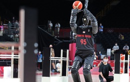 Toyota ra mắt robot bóng rổ tại Olympic Tokyo, ném 3 điểm trúng liên tục như ''hack'' khiến siêu sao bóng rổ cũng phải chịu thua