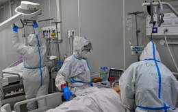 Nga: Nổ ống dẫn ôxy, bác sĩ lao vào cứu bệnh nhân Covid-19 không kịp