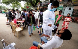 Dấu hiệu cảnh báo làn sóng Covid-19 thứ ba sắp trỗi dậy tại Ấn Độ