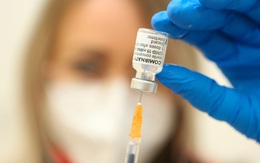 Hé lộ vaccine mRNA ‘cải tiến’ có thể trị mọi biến thể COVID-19