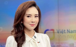 Hoa khôi VTV tiết lộ bí mật trong tủ đồ cá nhân ở nhà đài, đúng là chẳng tự nhiên mà đẹp!